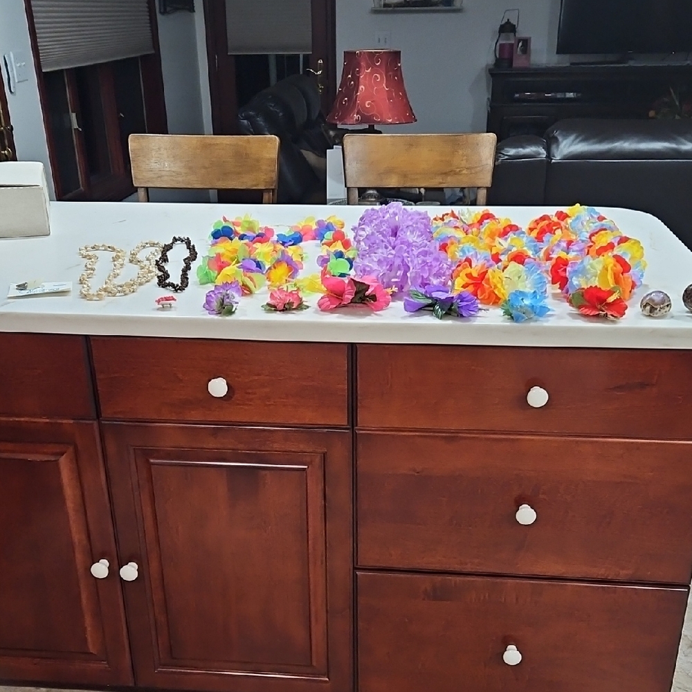Colorful Hawaiian Lei Sets, Earrings, Hair Clips, Nail File, Shell Purse, Shell